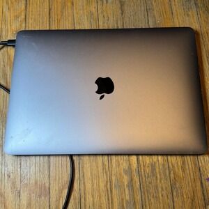 Apple MacBook Air 13 inch 2020 M1 Chip Space Gray A2337 EMC 256GB Laptop -READ